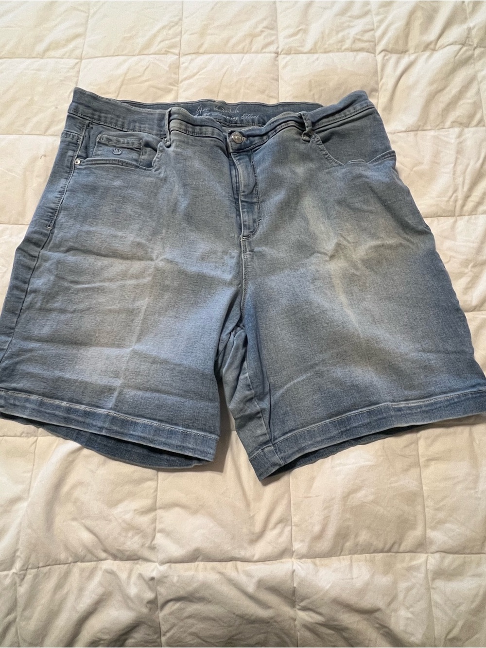 Gloria Vanderbilt Light Blue Denim Women's Shorts